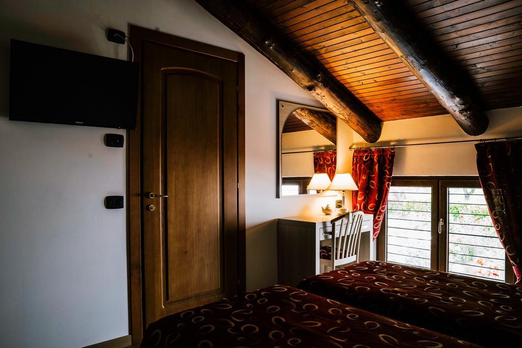 Agriturismo Cascina Del Vai Cairo Montenotte Exterior photo